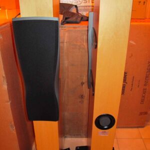Dynaudio Confidence C2 – High-End Floorstanding Speakers in Maple